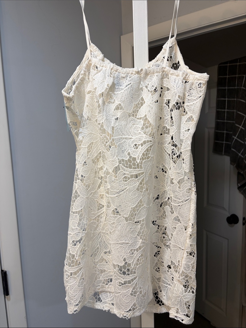 BNWT shade and shore White Crochet Swim Cover-Up - Picture 5 of 5